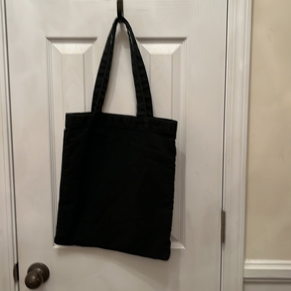 Black Gucci fabric bag. Very cute - Picture 2 of 3